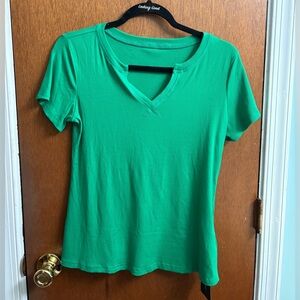 NWT Vibrant Green V-Neck Short Sleeve Tee